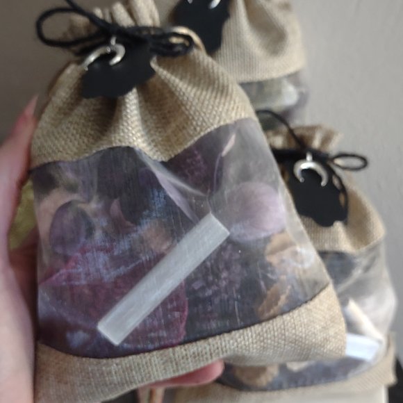 Potpourri Sachets Custom-Made w/ Selenite Blade & Witchy Add-ins in 15+ scent - Picture 5 of 12